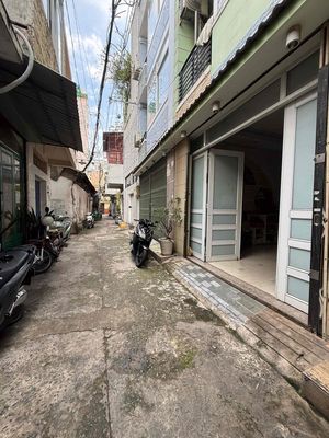 Rent · 5 bd · 60 м² · Quận Phú Nhuận, ул. Đường Phùng Văn Cung