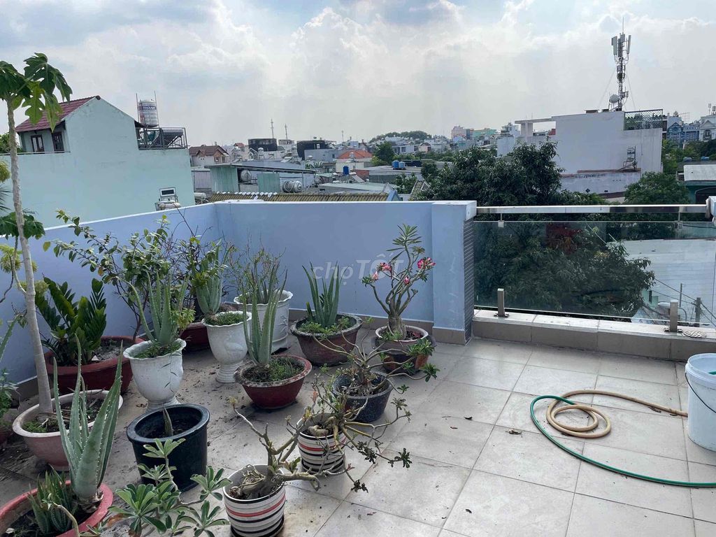 Nhà Quận 12 Đối diện Gò Vấp 4 tầng giá rẻ. Mua bán Nhà ở tại Quận 12 Tp Hồ Chí Minh được đăng bởi Trương Thị Thuỷ hình 2