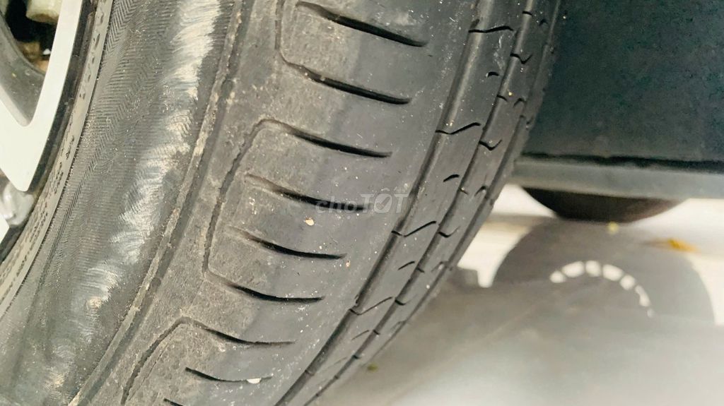 Kia Soluto 1.4 AT Delux 2024 màu trắng. Mua bán Ô tô tại Quận Cẩm Lệ Đà Nẵng được đăng bởi Nguyễn Đức Trưởng hình 5