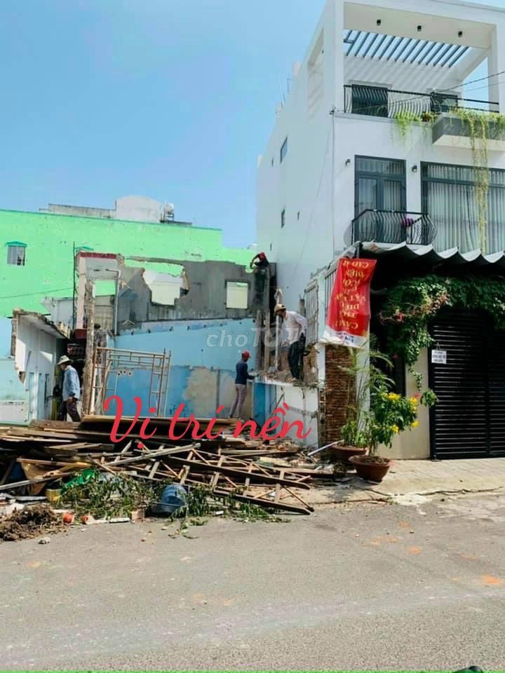 MẶT TIỀN MÍT NÀI,BỜ HỒ XÁNG THỔI-Tttp CẦN THƠ Đường Huỳnh Cương Quận Ninh Kiều Cần Thơ