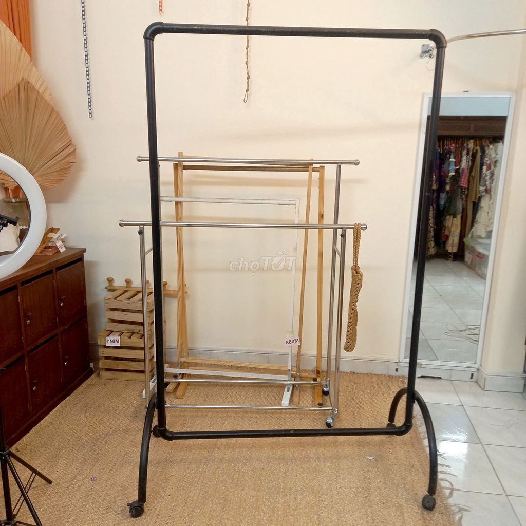 Sào treo quần áo Sắt Đen. Mua bán Nội thất, đồ gia dụng khác tại Quận Phú Nhuận Tp Hồ Chí Minh được đăng bởi Lê Ngọc Mỹ Yến hình 1