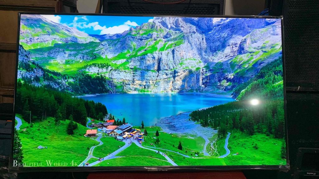 cần thanh lý tivi samsung 50AU700k smart UHD 4k