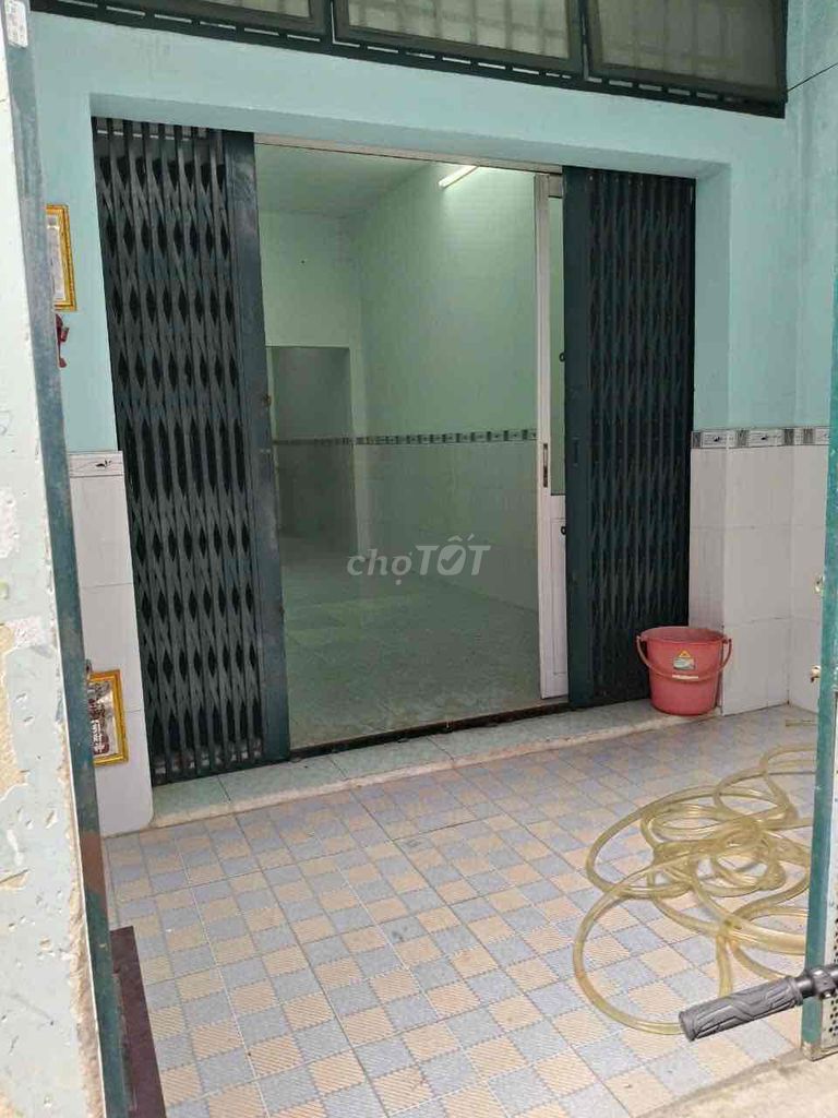 BÁN NHÀ 60M2,  GẦN CHỢ CẦU, DÀI 20M, NHÀ MỚI Ở NGAY.