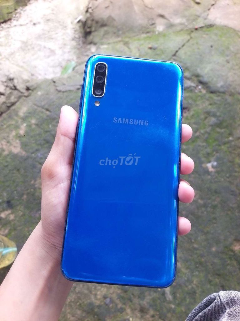 Samsung A50, ram 4/64gb, full chức năng xài tốt. Mua bán Điện thoại tại Quận Bình Tân Tp Hồ Chí Minh được đăng bởi nguyen hình 1