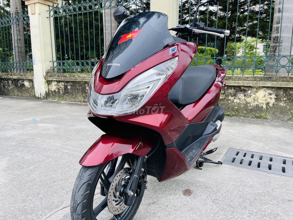 HONDA PCX 125 MÀU ĐỎ BAO ZIN BAO CHẤT 2018. Mua bán Xe máy tại Quận Nam Từ Liêm Hà Nội được đăng bởi THANH BÌNH hình 1