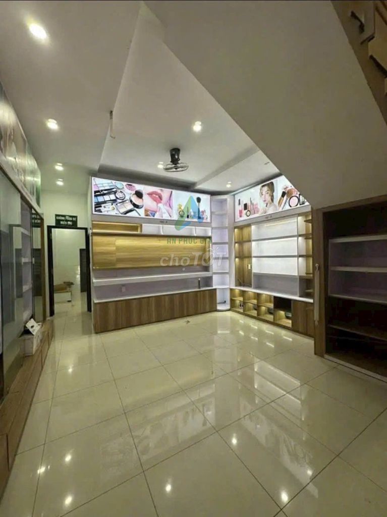 Nhà mặt tiền 3 tầng đường phan đăng lưu