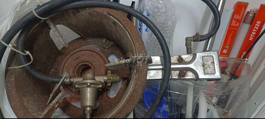 Bếp khè Kim loại Nâu, Bạc Tốt. Mua bán Bếp, lò, đồ điện nhà bếp tại Quận 7 Tp Hồ Chí Minh được đăng bởi Truyền  hình 1