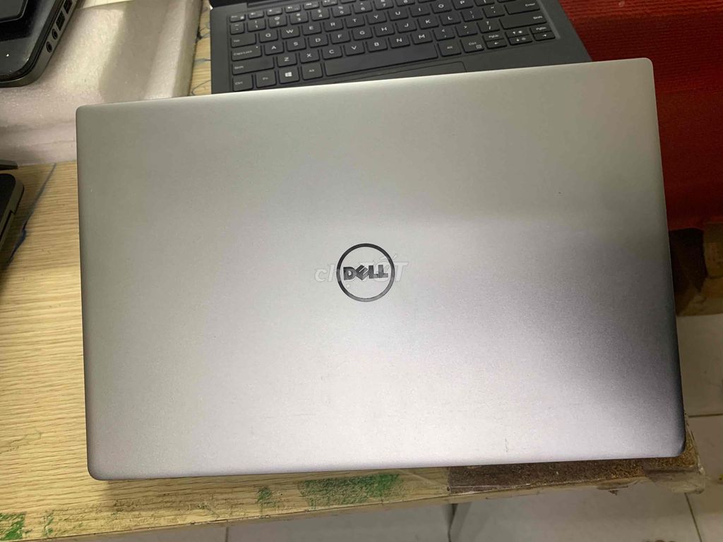 Dell xps 9370 i7 7500u/8/256g/full hd