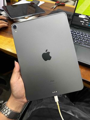 iPad Pro 2018 11” 512Gb wifi p84. Mua bán Máy tính bảng tại Quận Tân Bình Tp Hồ Chí Minh được đăng bởi Mạnh Tuấn 