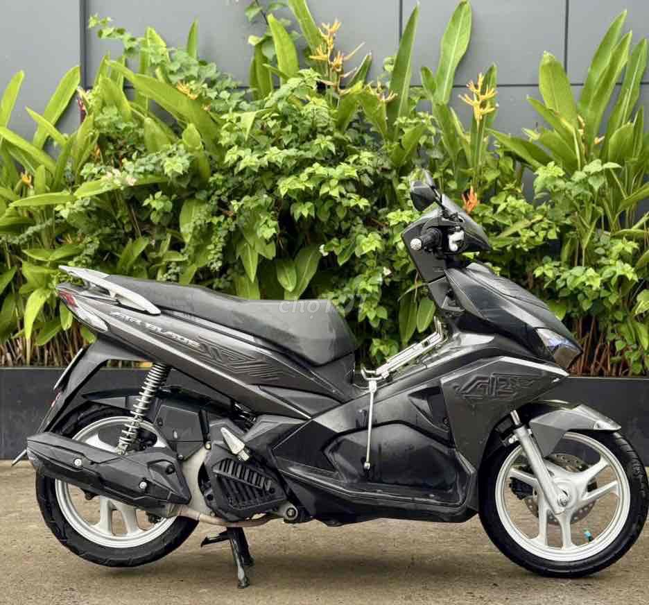 Honda Air Blade 2018 с номерами 59 и умным ключом