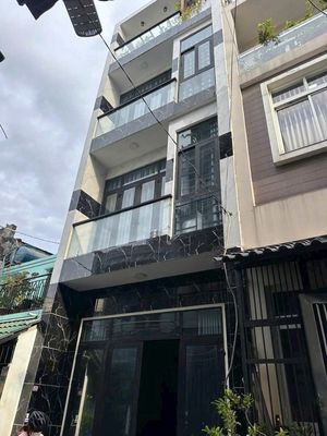 Nhà phố 90 m² · 5 PN · Đường CN11