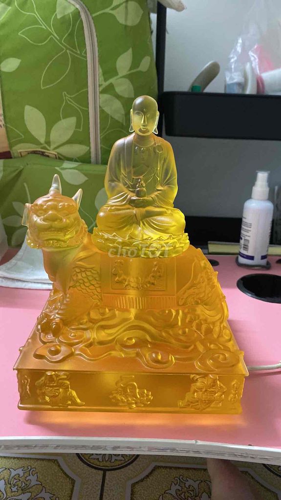 Tượng Phật Thạch anh Vàng Có đèn. Mua bán Đồ sưu tầm, đồ cổ tại Thành phố Nha Trang Khánh Hòa được đăng bởi Nguyễn Phan Uyên Nhi hình 1