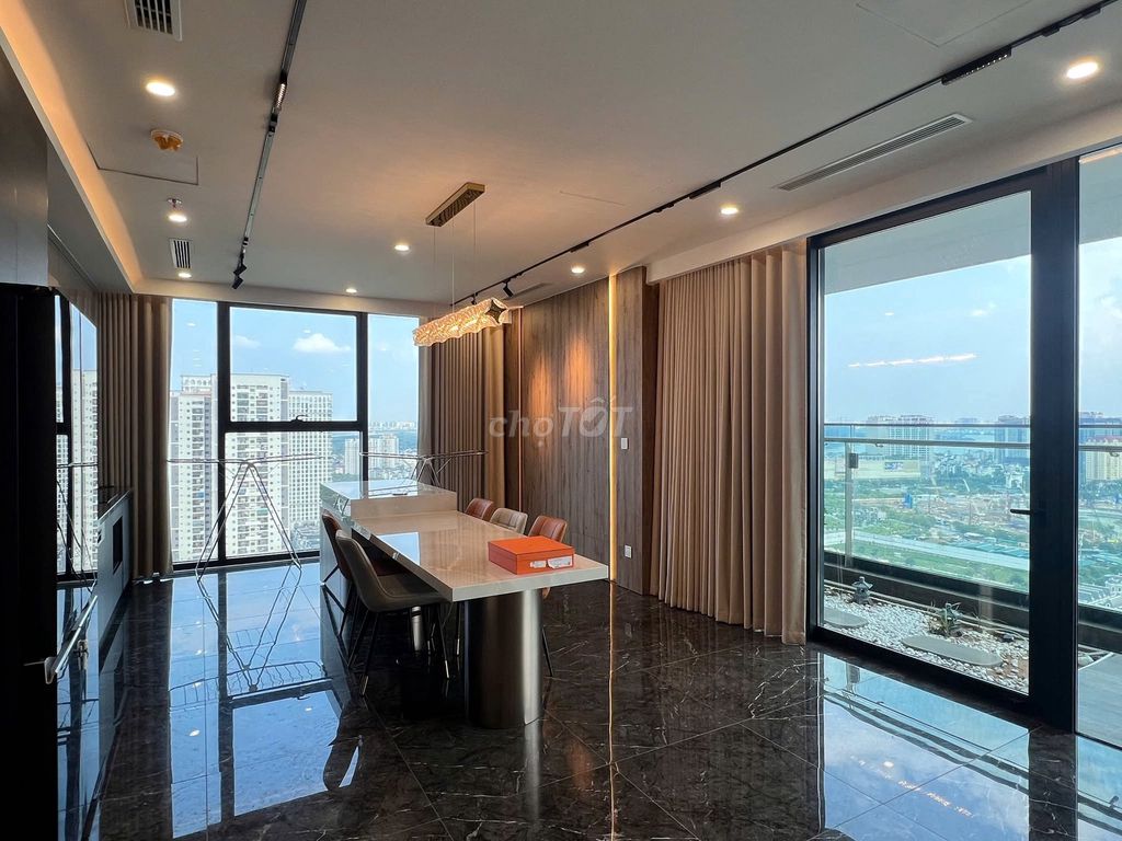 Cho thuê căn hộ Sunshine Golden River Ciputra, 123m2, 2PN, 25tr/tháng