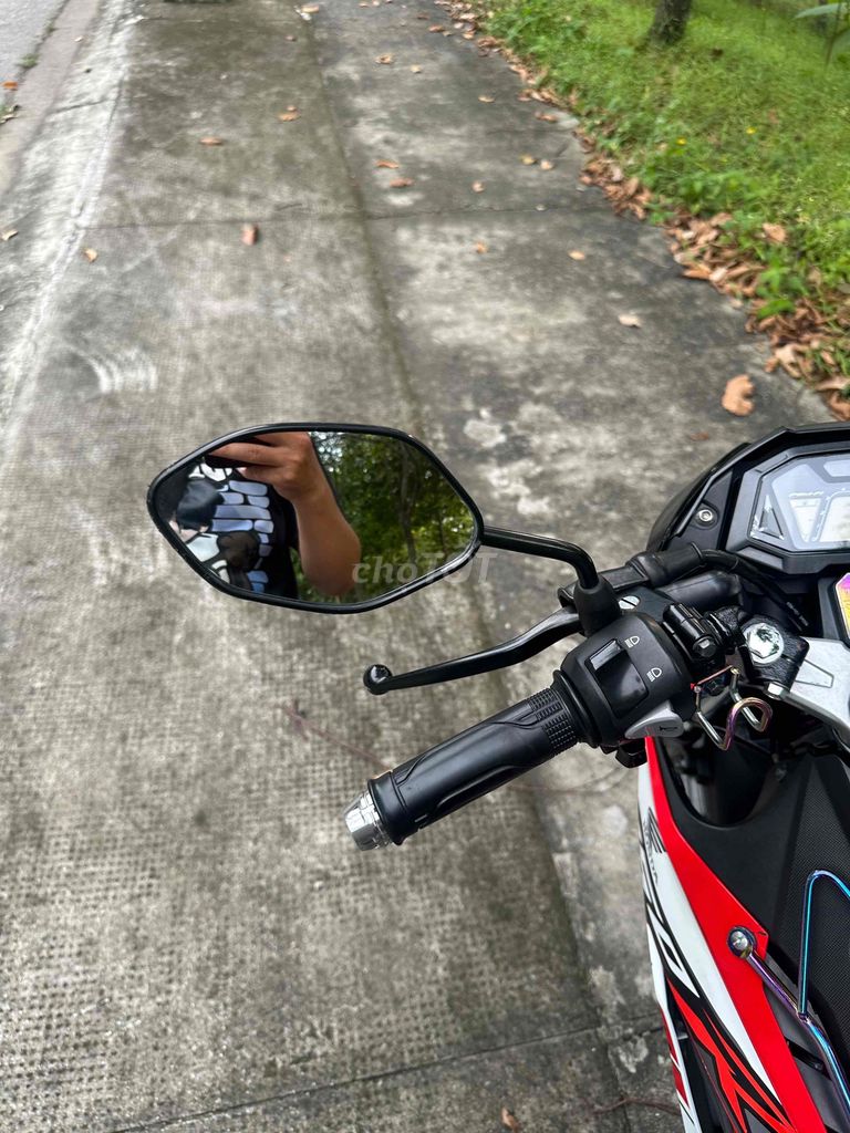 xe 1 chủ cần tiền e bán ae mua alo mình. Mua bán Xe máy tại Thành phố Thủ Dầu Một Bình Dương được đăng bởi Vi Vu hình 12