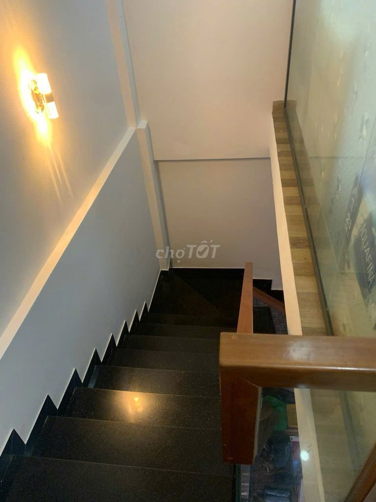 nhà 2mt trưng nữ vương 4 tầng siêu đẹp đối diện công viên. Mua bán nhà ở tại Quận Hải Châu Đà Nẵng được đăng bởi THẾ VŨ hình 2