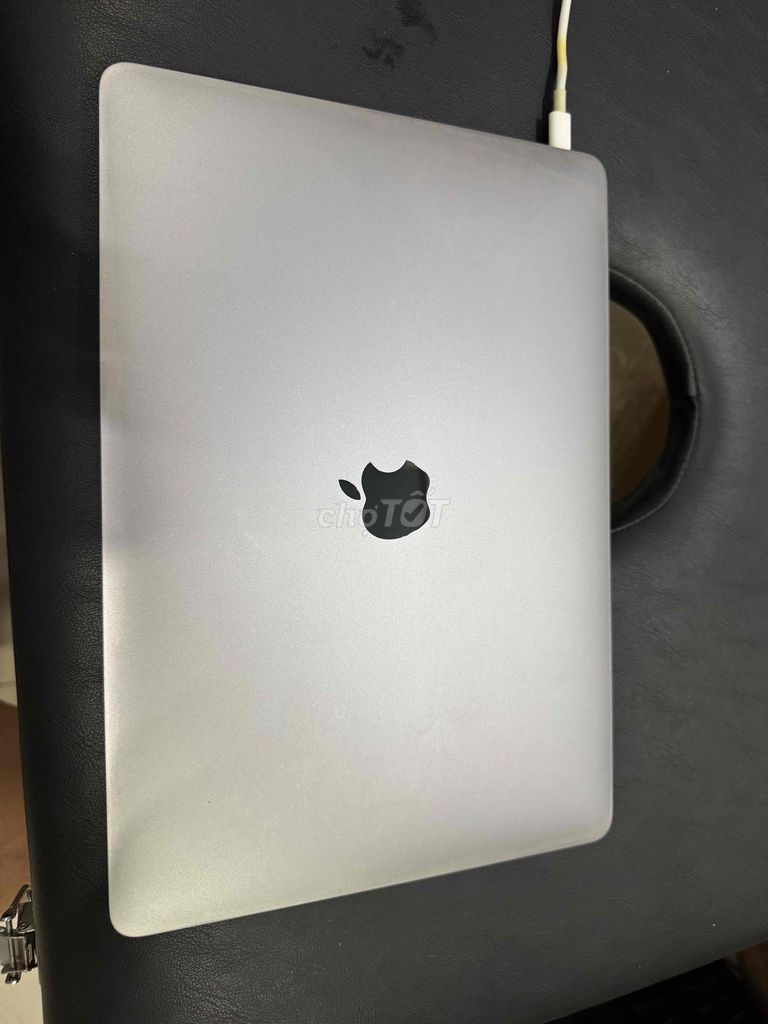 Bán macbook bạc mới 99%. Mua bán Laptop tại Quận Gò Vấp Tp Hồ Chí Minh được đăng bởi Mr Phuong hình 1
