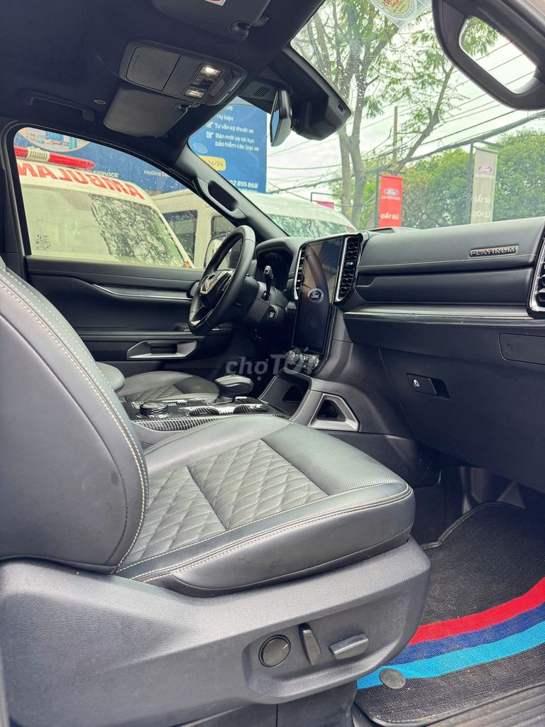 Ford Everest 2024 Platinum Trắng 26000 km. Mua bán Ô tô tại Quận 3 Tp Hồ Chí Minh được đăng bởi Duy Vỹ hình 13