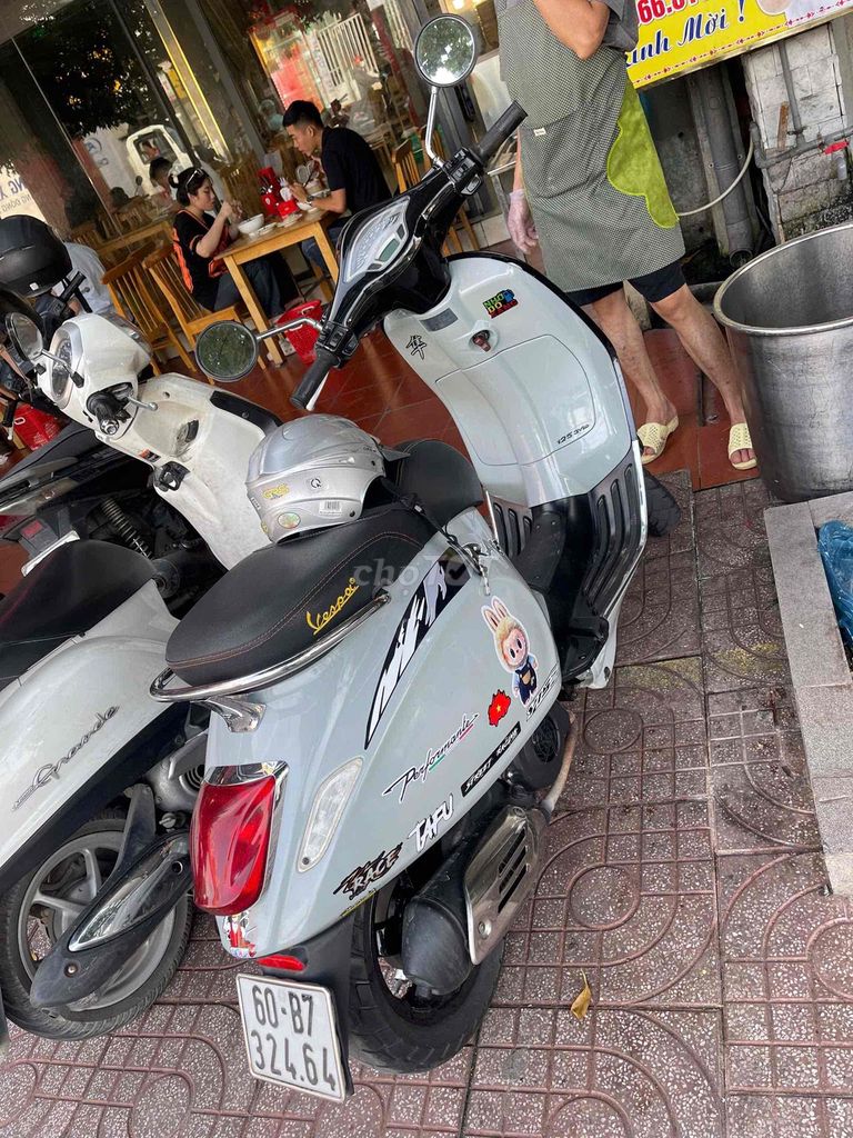 vespa 2015 biển 60.xe còn đẹp máy móc nguyên bản. Mua bán Xe máy tại Thành phố Dĩ An Bình Dương được đăng bởi Hoang hai hình 1