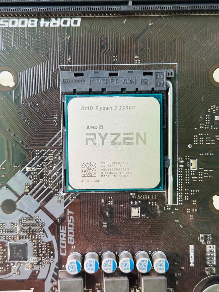 Bán Chip Ryzen 3 2200G- Tặng main