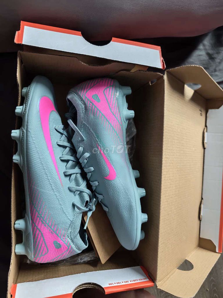 Giày đá bóng Nike Vapor 16 Pro HG Nam 40 Xám hồng. Mua bán Giày dép tại Thành phố Bảo Lộc Lâm Đồng được đăng bởi Thiện hình 1