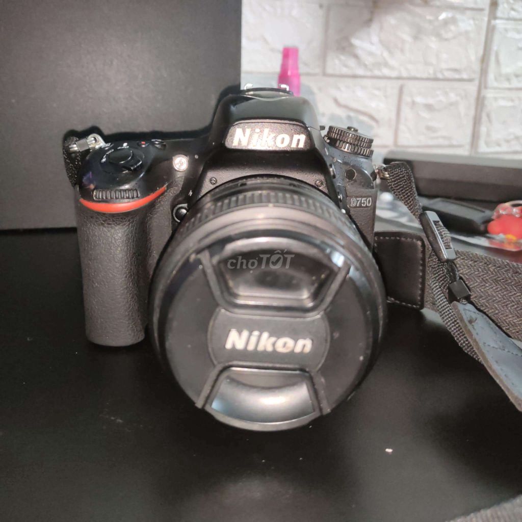 Nikon D750 + 85G