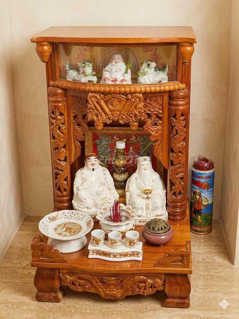 Bàn thờ gỗ màu nâu. Mua bán Nội thất, đồ gia dụng khác tại Huyện Long Thành Đồng Nai được đăng bởi Tam Huynh hình 1