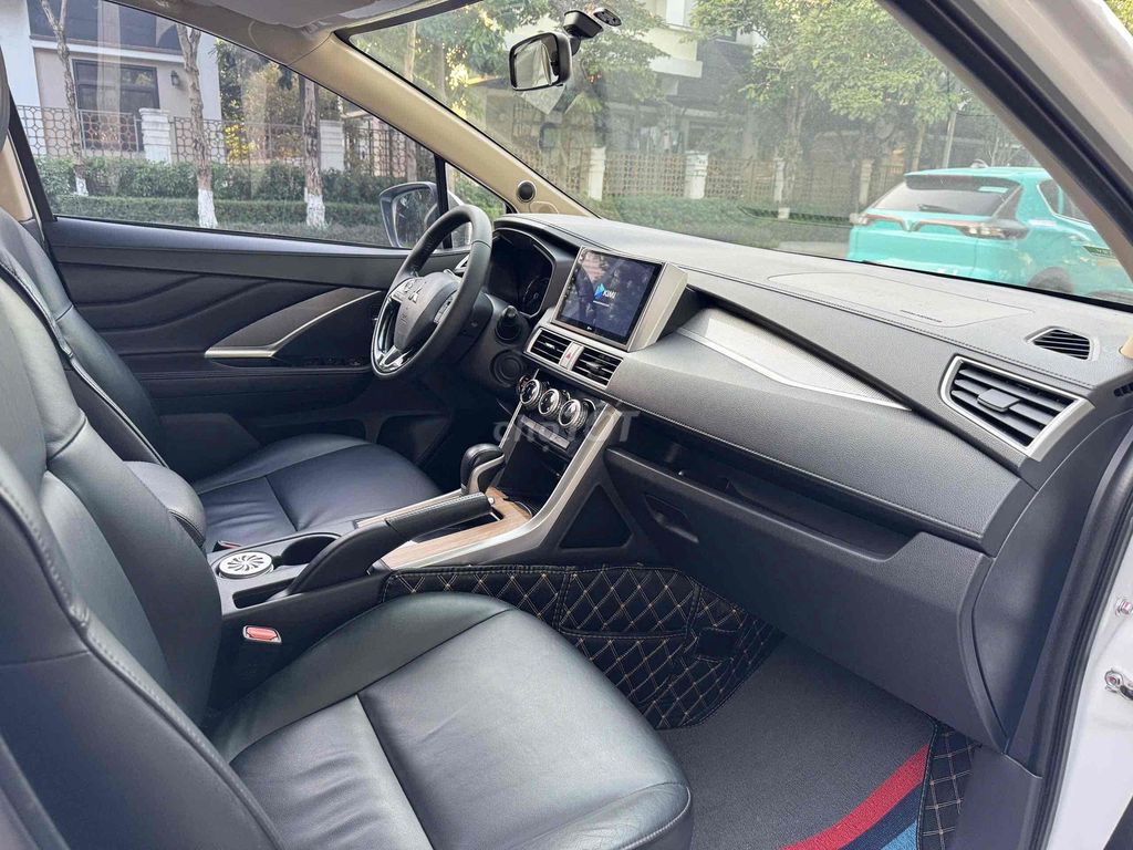 Mitsubishi Xpander 2020 AT -58000 km xe 7 chỗ đẹp. Mua bán Ô tô tại Quận Cầu Giấy Hà Nội được đăng bởi TRUNG HIẾU AUTO hình 14