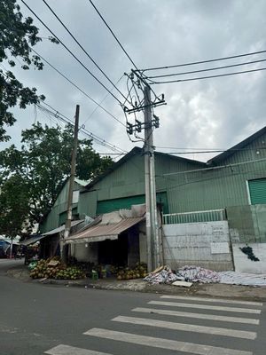 CHO THUÊ HƠN 1000M2 GÓC 2MT VỊ TRÍ CỰC ĐẸP KHUÔNG VIỆT