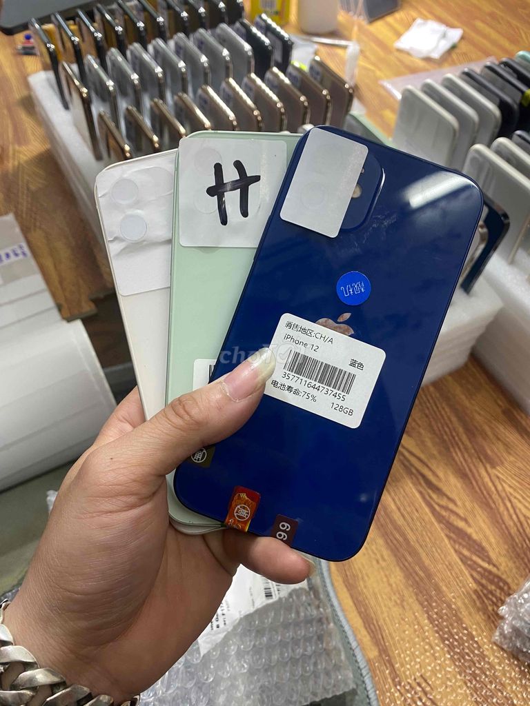 12-128gb 2 sim vật lý ạ