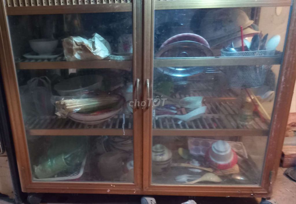 Tủ nhôm màu vàng. Mua bán Tủ, kệ gia đình tại Huyện Gò Dầu Tây Ninh được đăng bởi Minh hình 1
