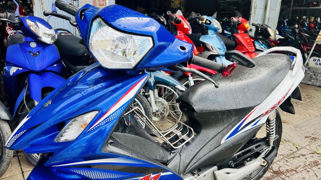 xe axelo suzuki trắng xanh gp. Mua bán Xe máy tại Thành phố Sa Đéc Đồng Tháp được đăng bởi XE MÁY 66 ĐỒNG THÁP hình 4