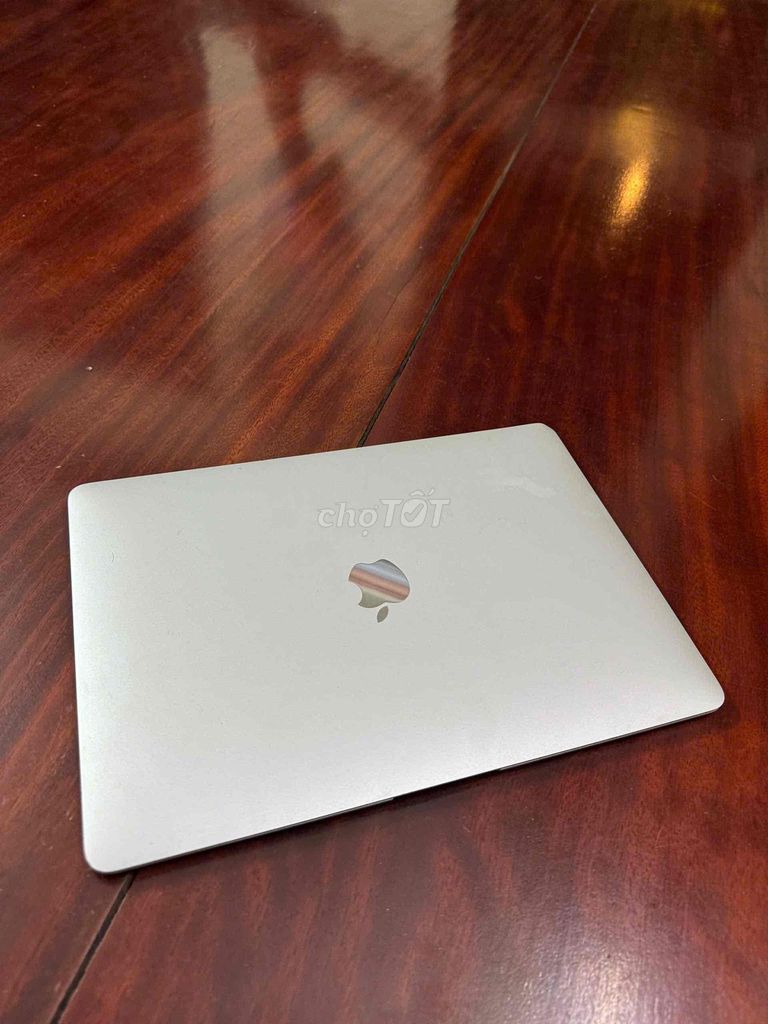 Apple MacBook Air i5 8GB/128GB Bạc. Mua bán Laptop tại Thành phố Thanh Hóa Thanh Hóa được đăng bởi Hoang Anh hình 1