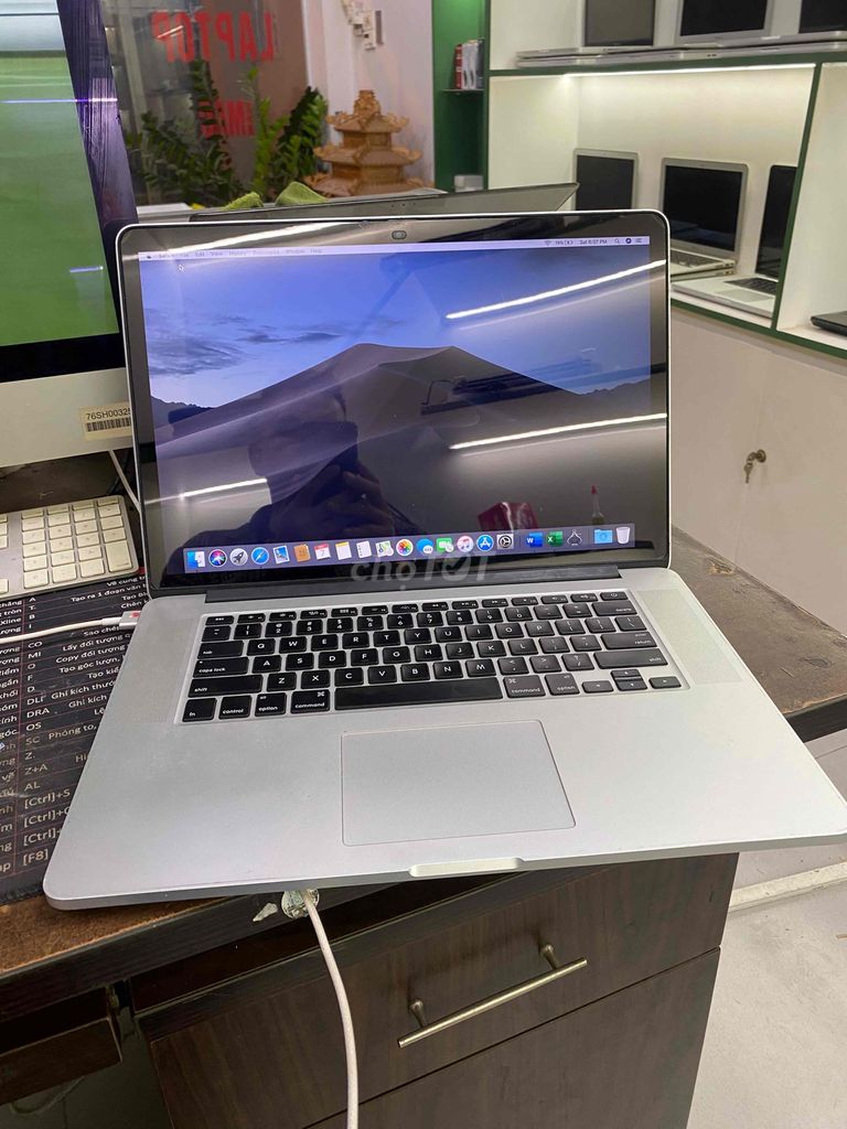 Macbook pro 2015 i7 ram 16 màn 15 rentina sáng đep