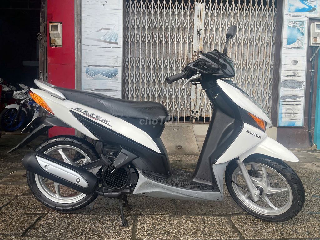 Honda Click 2007 2008 trắng + đen 95%. Mua bán Xe máy tại Thành phố Bà Rịa Bà Rịa - Vũng Tàu được đăng bởi Cửa Hàng Xe Máy Anh Luân hình 5