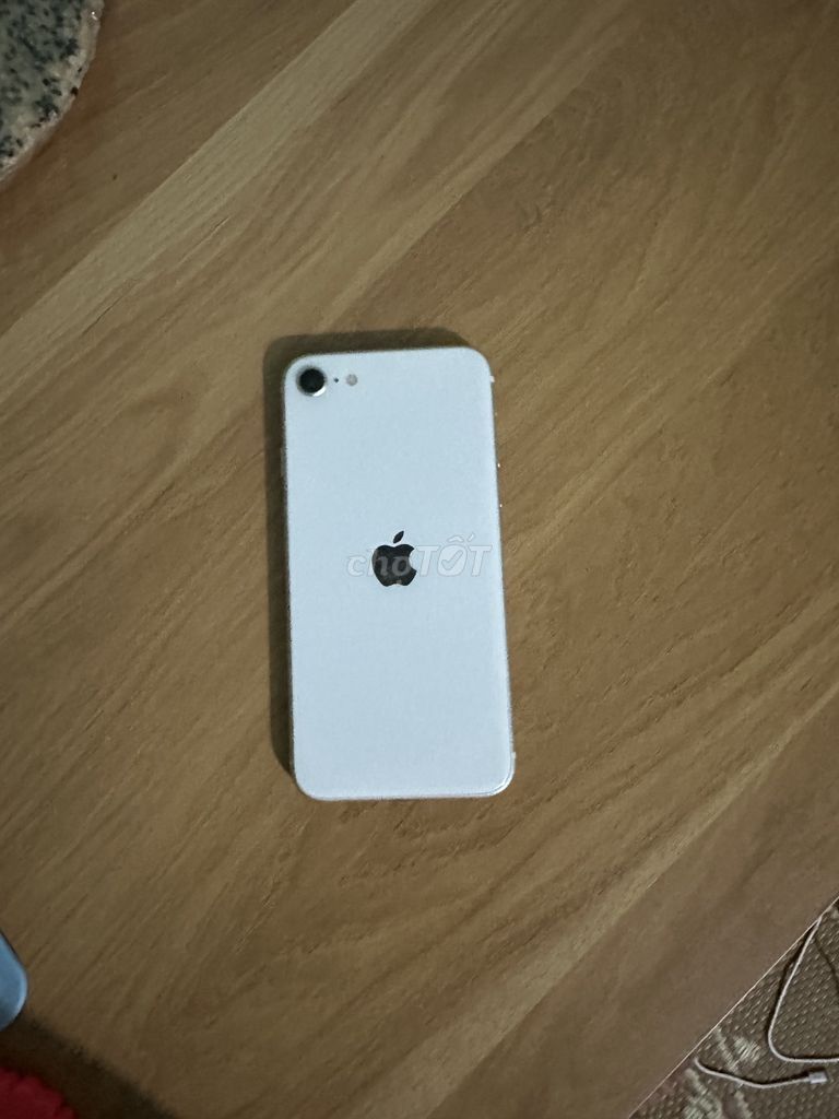 iPhone SE Trắng Retina. Mua bán Điện thoại tại Huyện Quế Võ Bắc Ninh được đăng bởi Hoàng Thanh Đức hình 1