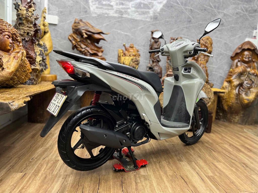 👉Vision 2023 chính chủ bstp bản thể thao bánh lớn. Mua bán Xe máy tại Quận 7 Tp Hồ Chí Minh được đăng bởi Xe Cũ Hiếu CT hình 2