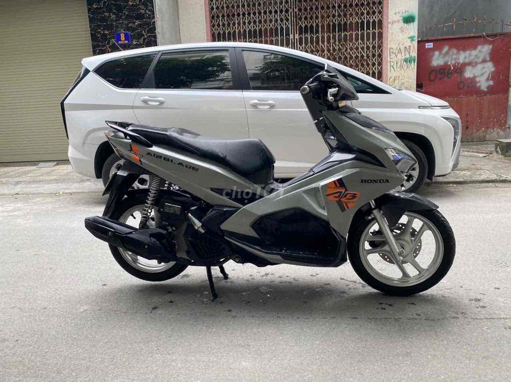 Honda Airblade chính chủ đời cao zin đẹp. Mua bán Xe máy tại Quận Hồng Bàng Hải Phòng được đăng bởi Ly  hình 2