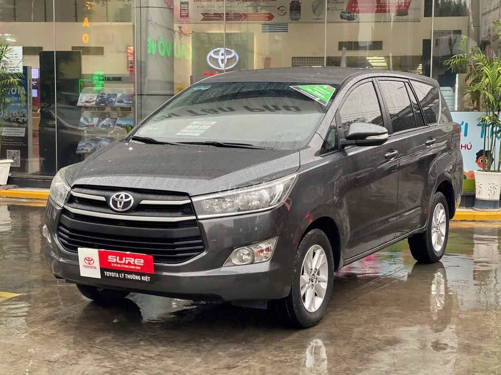 Toyota Innova 2017 2.0E hàng đẹp, màu độc lạ