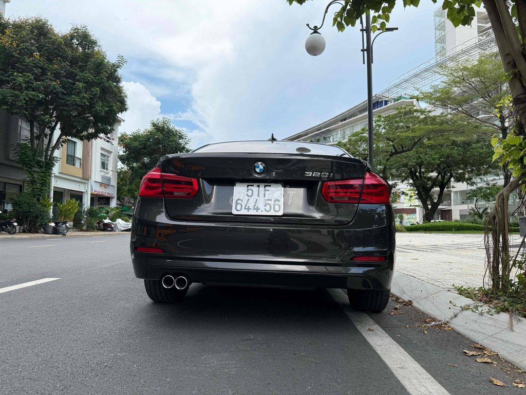 BMW 3 Series 2015 320i - 45000 km. Mua bán Ô tô tại Quận 7 Tp Hồ Chí Minh được đăng bởi Bao le hình 1