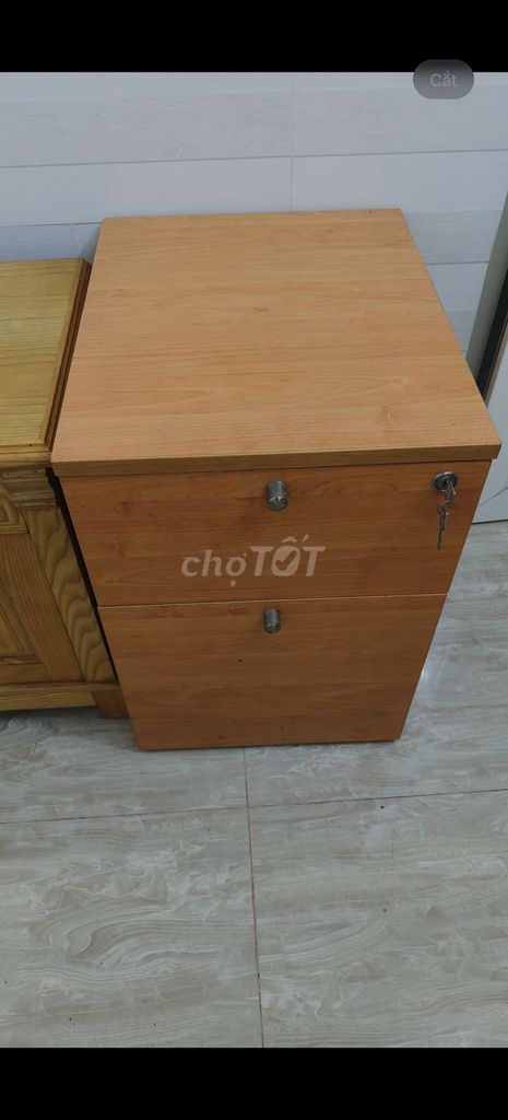 Tủ tài liệu gỗ Vàng gỗ 2 ngăn kéo. Mua bán Đồ dùng văn phòng tại Huyện Hóc Môn Tp Hồ Chí Minh được đăng bởi quangphước đỗ hình 1