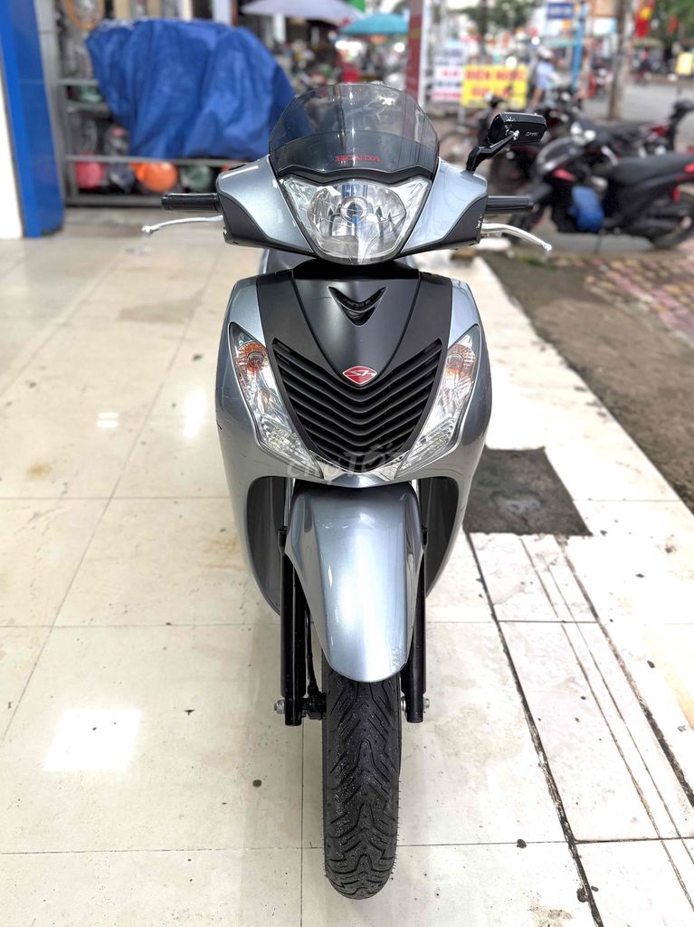 Sh nhập Ý 125, nắp chao chưa mở, đầu chưa rớt. Mua bán Xe máy tại Huyện Long Thành Đồng Nai được đăng bởi Tên chưa cung cấp hình 6