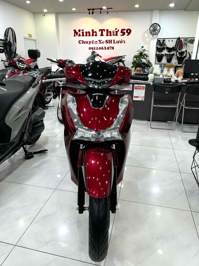 sh125abs đỏ đen Sporty bstp zin keng .. Mua bán Xe máy tại Quận Phú Nhuận Tp Hồ Chí Minh được đăng bởi XeMáy MinhThứ59  hình 2