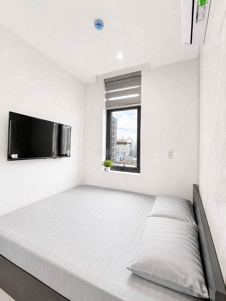 Cho thuê căn hộ 1 ngủ Cao Bá Quát, view đẹp, full nội thất