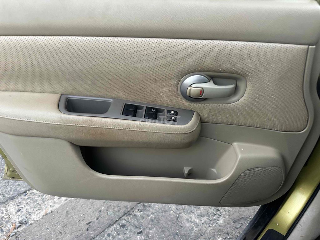 Nissan Tiida Vàng đồng 5 chỗ Số tự động. Mua bán Ô tô tại Quận Tân Phú Tp Hồ Chí Minh được đăng bởi Bảo Lam hình 5