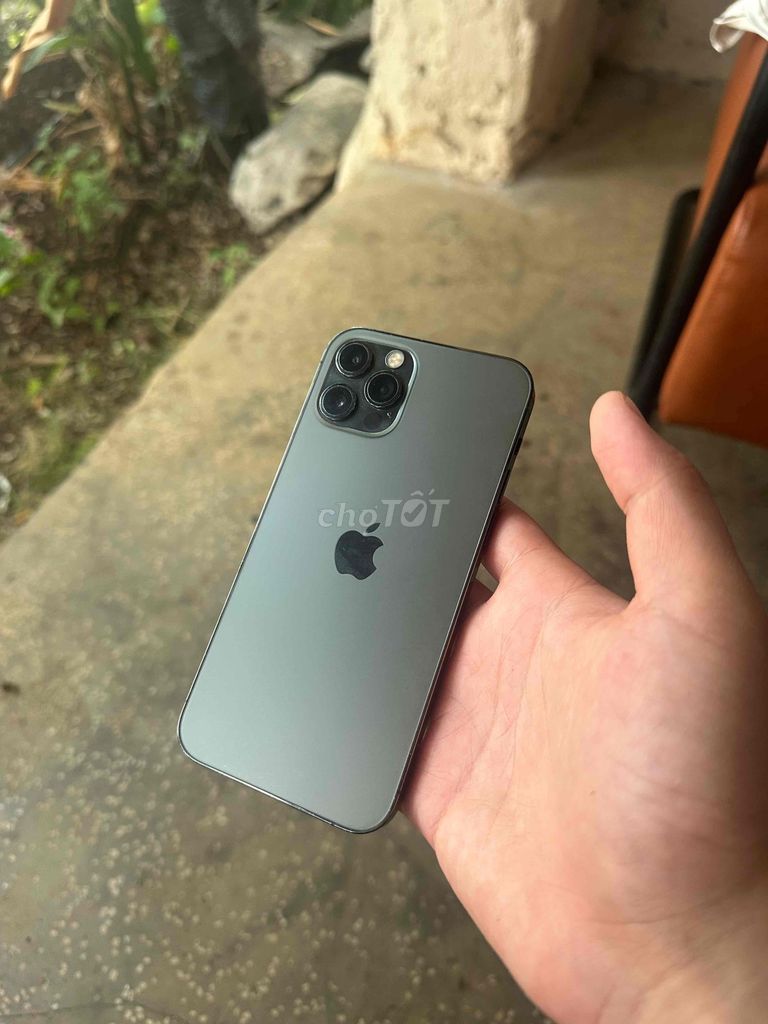iPhone 12 Pro 256GB Xám Đã sử dụng. Mua bán Điện thoại tại Thành phố Buôn Ma Thuột Đắk Lắk được đăng bởi Phong hình 1