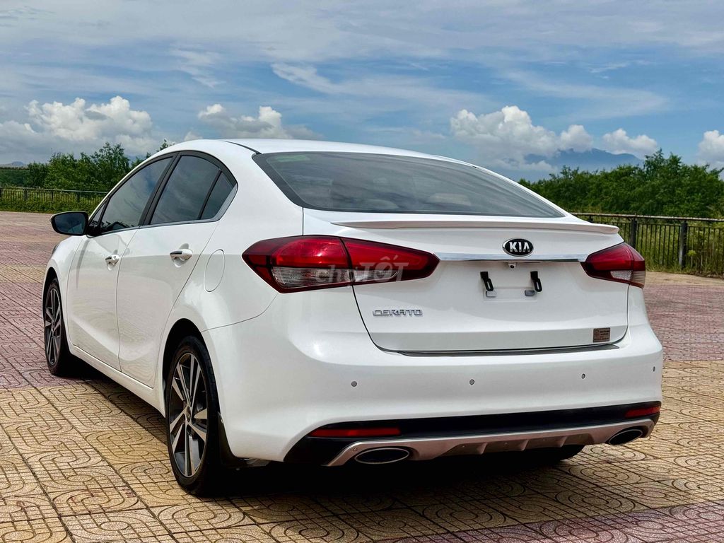 Kia Cerato 2018 1.6 AT Luxury - 81000 km. Mua bán Ô tô tại Quận Cẩm Lệ Đà Nẵng được đăng bởi nguyễn văn khoa hình 10