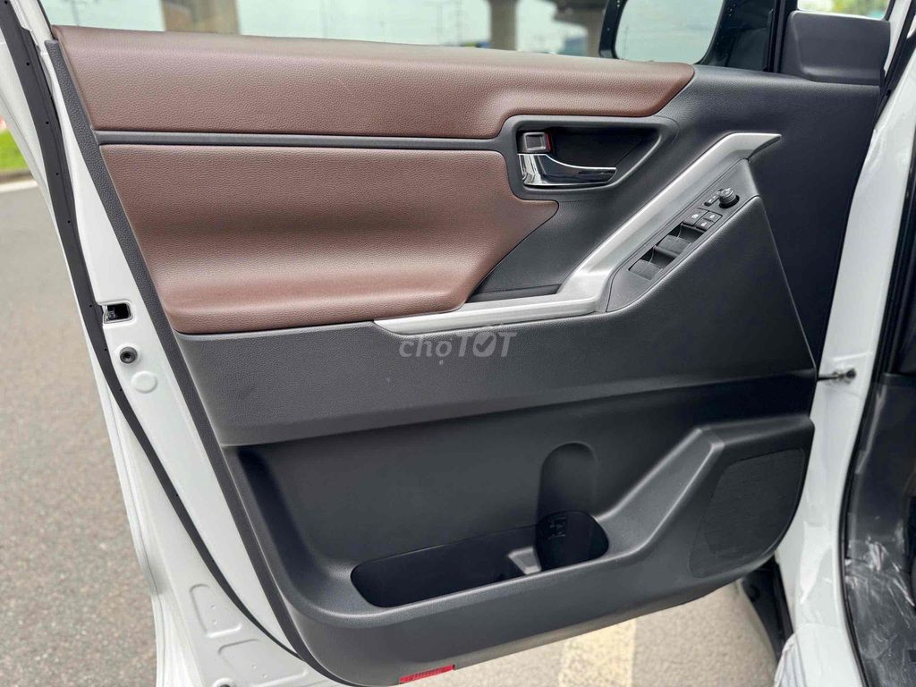 Innova Cross 2025 siêu mới 99,9% 1.025km. Mua bán Ô tô tại Quận Gò Vấp Tp Hồ Chí Minh được đăng bởi Nguyễn An hình 8