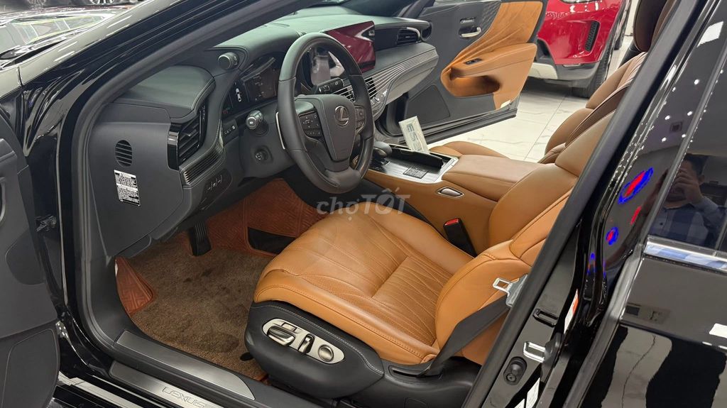 Bán Lexus LS500h sản xuất 2025 siêu lướt 600 Km.. Mua bán Ô tô tại Quận Bắc Từ Liêm Hà Nội được đăng bởi Mr Hợi  hình 9