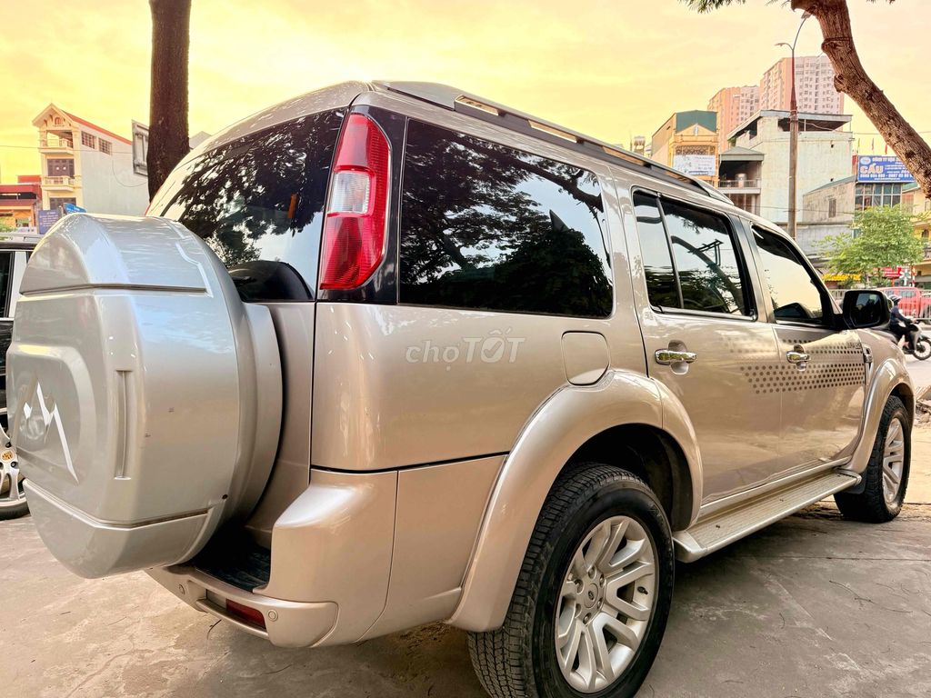 Ford Everest 2014 Limited 4x2 - 120000 km. Mua bán Ô tô tại Quận Hoàng Mai Hà Nội được đăng bởi Phạm quang đồng hình 7