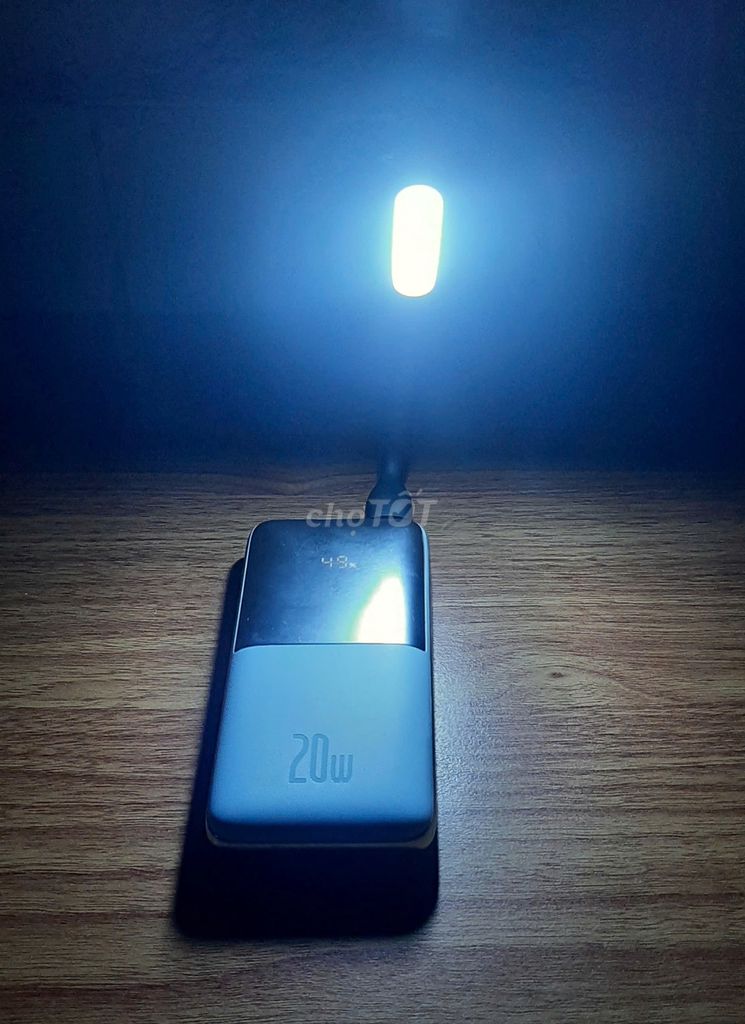 Đèn Led Siêu Sáng Cổng USB Nhựa Dẻo; Màu Đen.